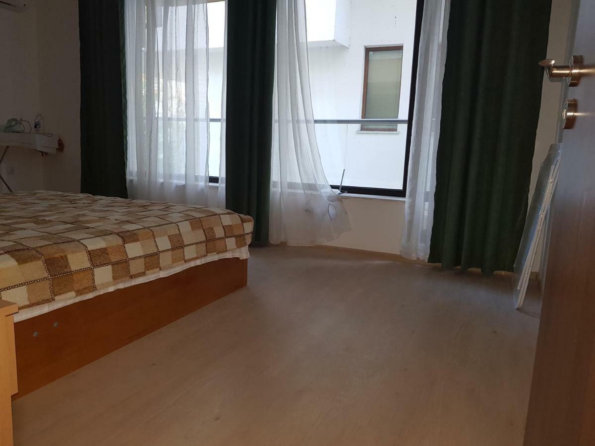 Sea Garden Marina 2 Apartment Varna Dış mekan fotoğraf