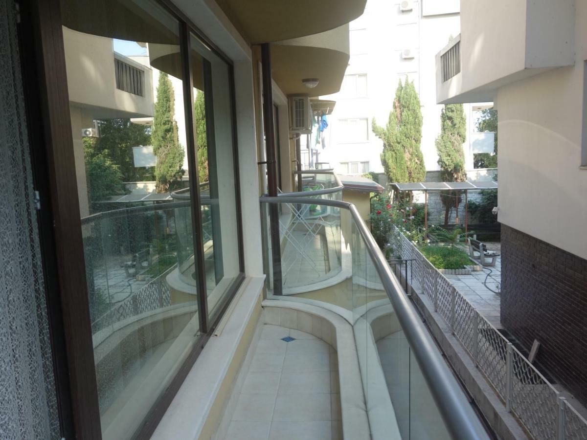 Sea Garden Marina 2 Apartment Varna Dış mekan fotoğraf
