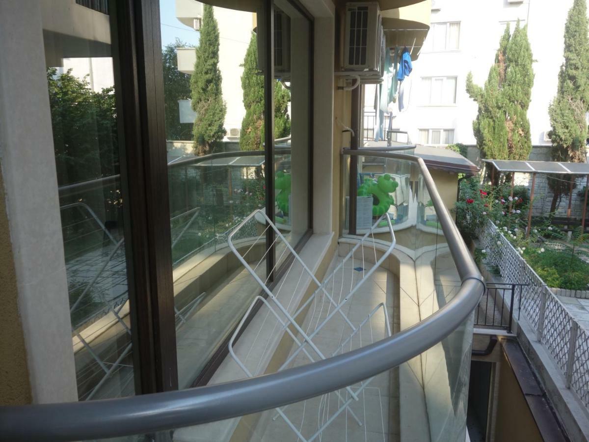 Sea Garden Marina 2 Apartment Varna Dış mekan fotoğraf